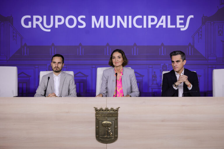 Maroto, Rico, Giraldo en rueda de prensa