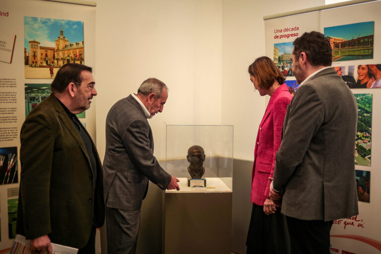 Lee más sobre el artículo El Grupo Municipal Socialista inaugura en Conde Duque la exposición “40 años: El Madrid de Tierno”