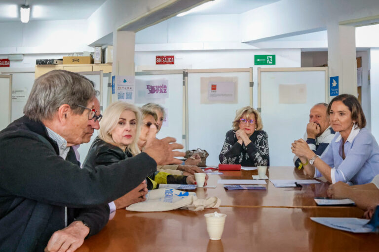 Reyes Ana Movimiento por la Paz